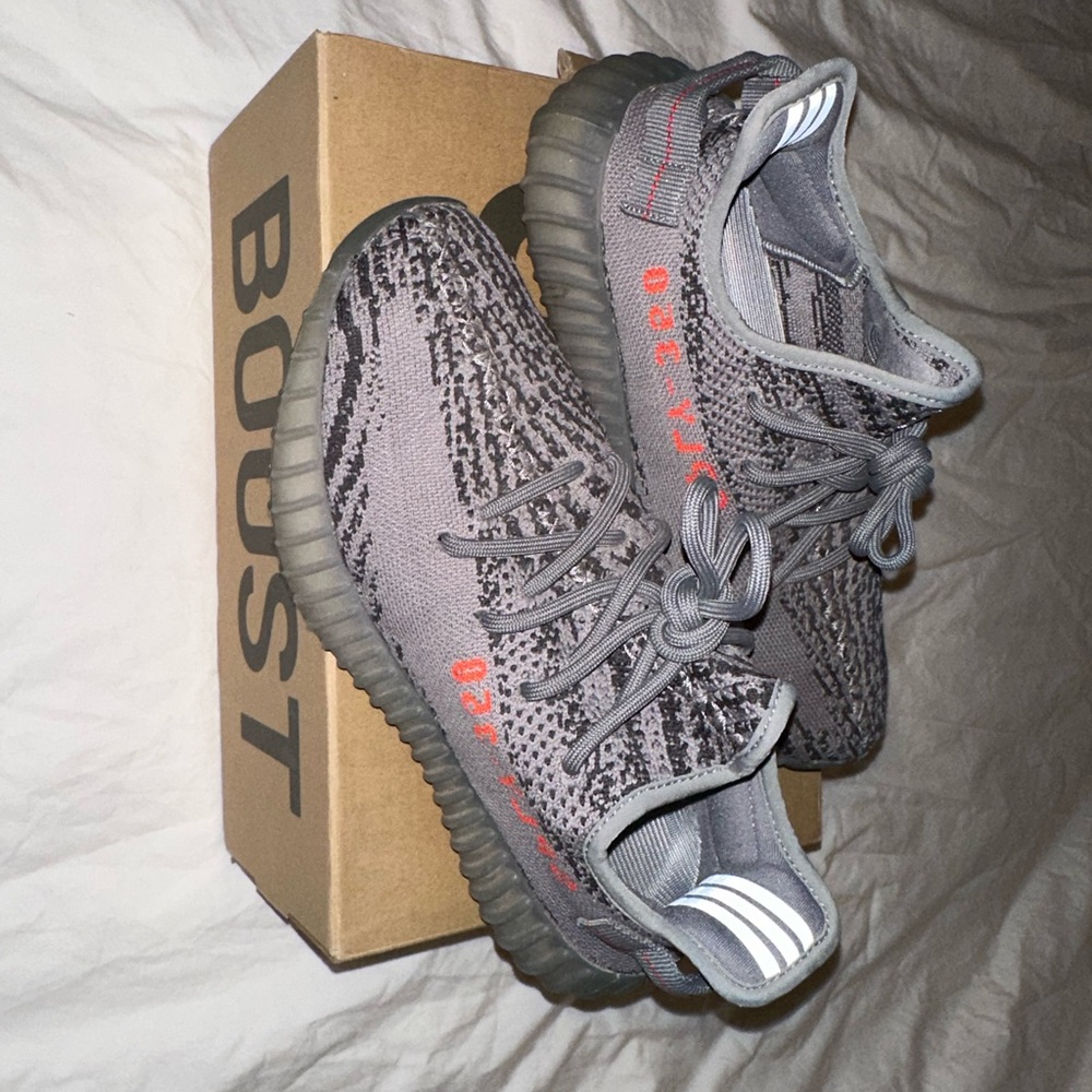 Yeezy boost 350 v2